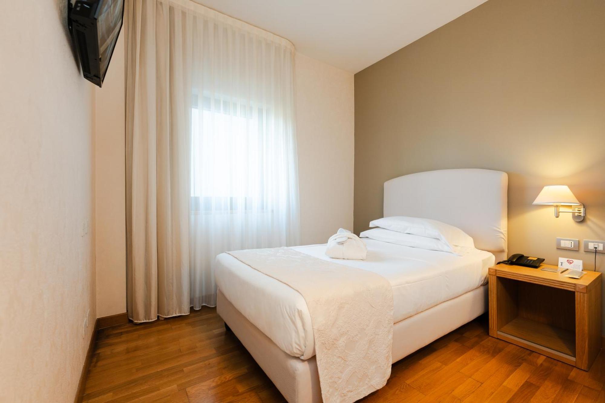 Hotel Touring Carpi Dış mekan fotoğraf