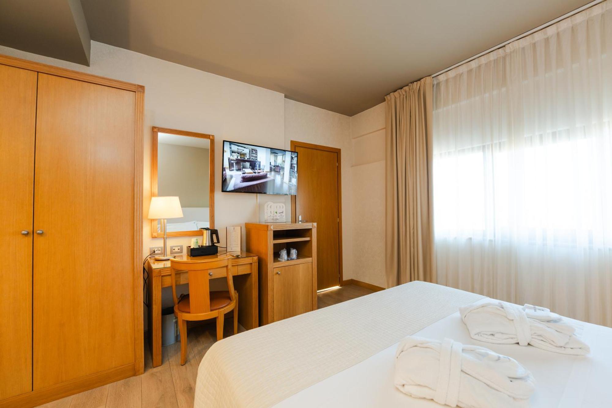 Hotel Touring Carpi Dış mekan fotoğraf