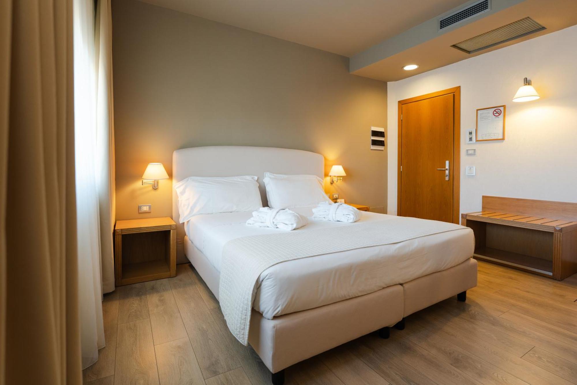 Hotel Touring Carpi Dış mekan fotoğraf