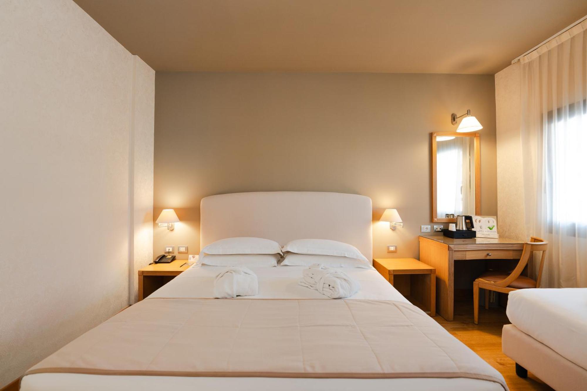 Hotel Touring Carpi Dış mekan fotoğraf