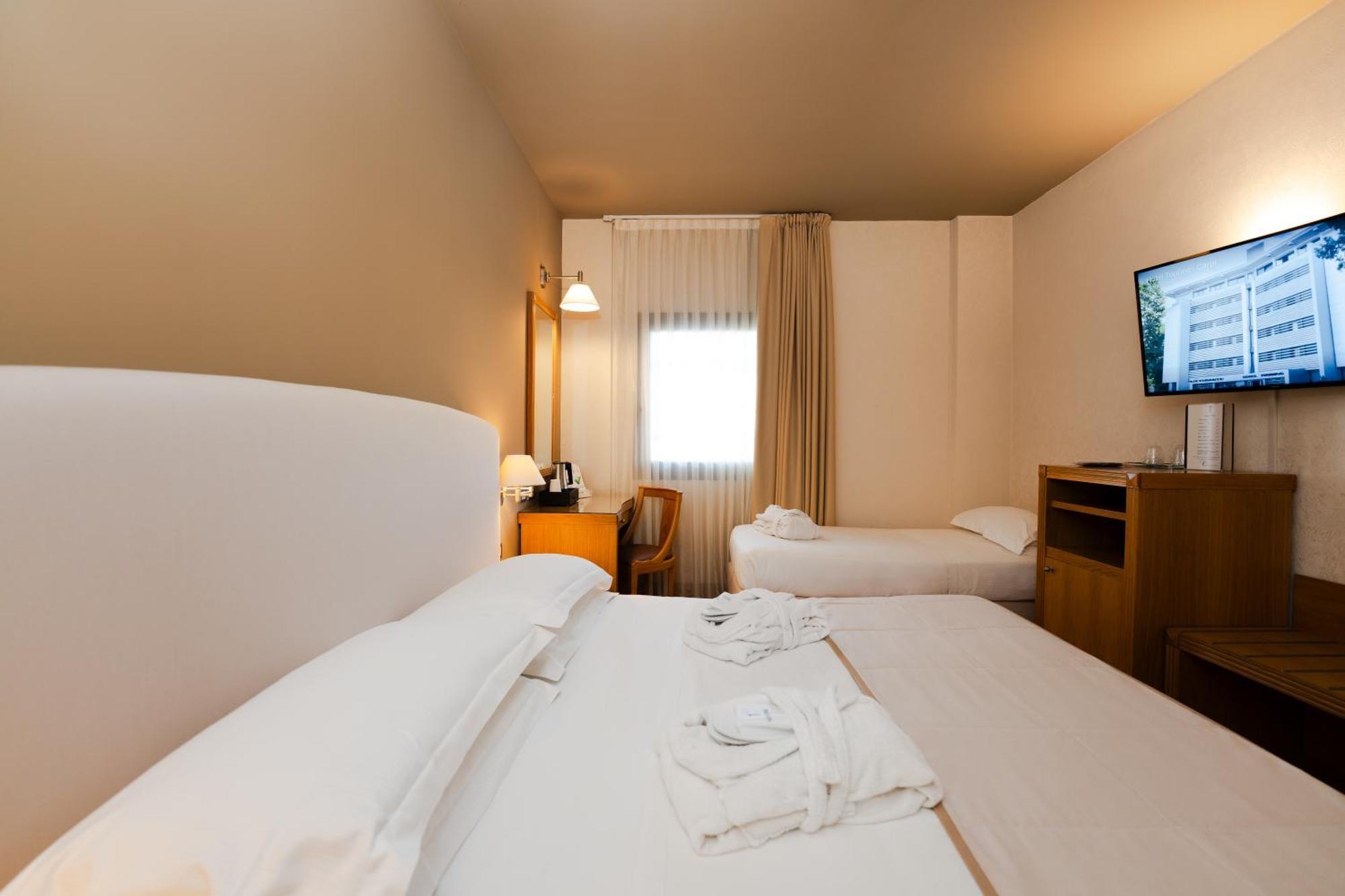 Hotel Touring Carpi Dış mekan fotoğraf
