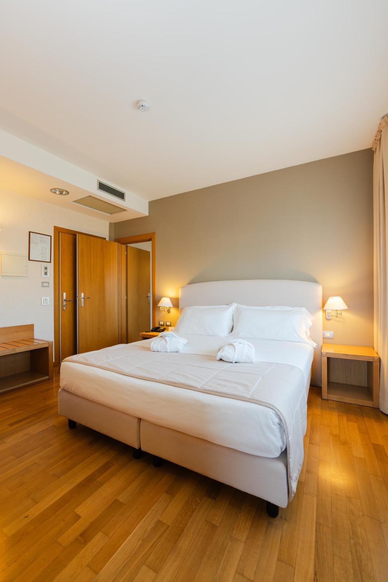 Hotel Touring Carpi Dış mekan fotoğraf